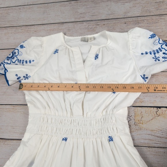 Joie White Blue Floral Embroidered Smocked Waist Maxi Dress Womens Small Boho - Picture 4 of 11